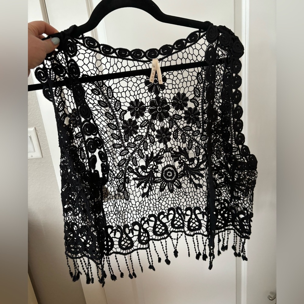Roper Black Crochet Lace Top